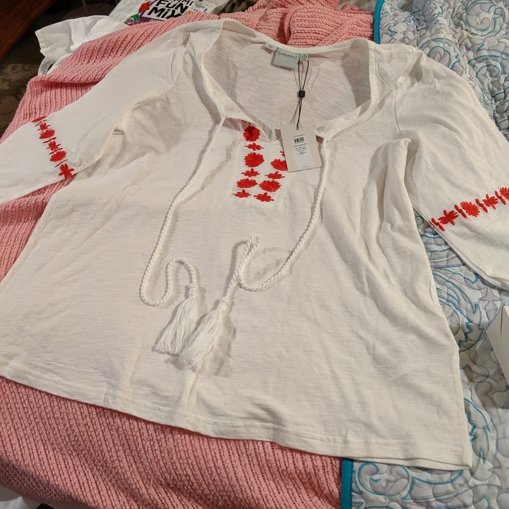Beautiful plus size shirt!
